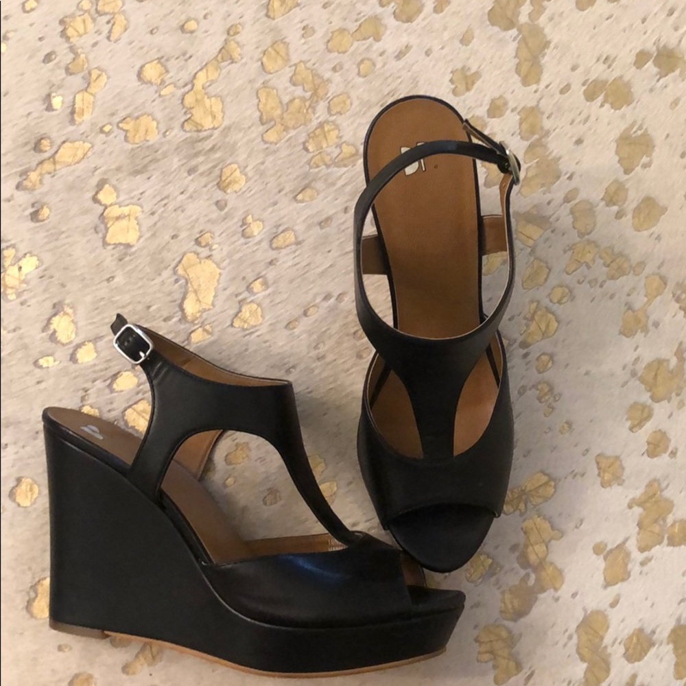 BP Black Wedges